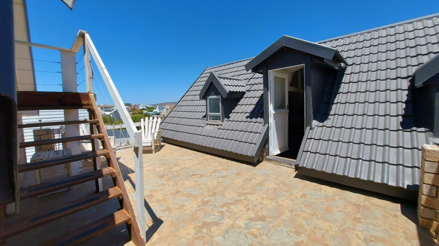 5 Bedroom Property for Sale in Britannia Bay Western Cape